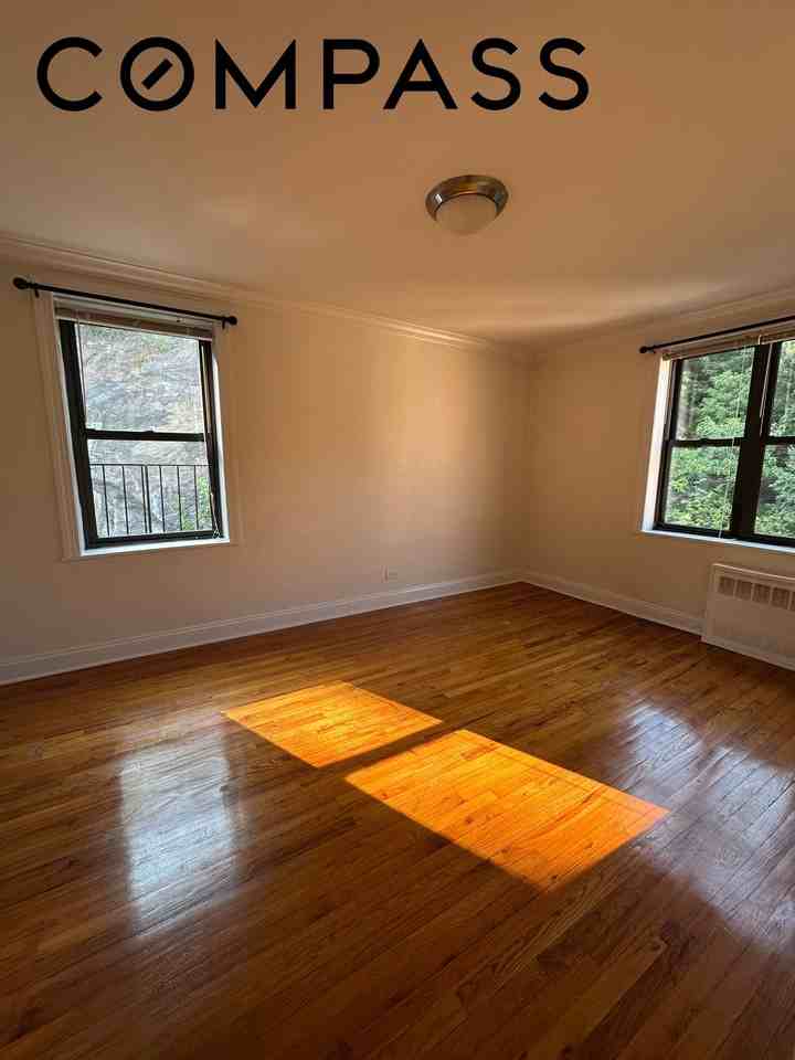 295 Bennett Ave #8G - Photo 2 of 3