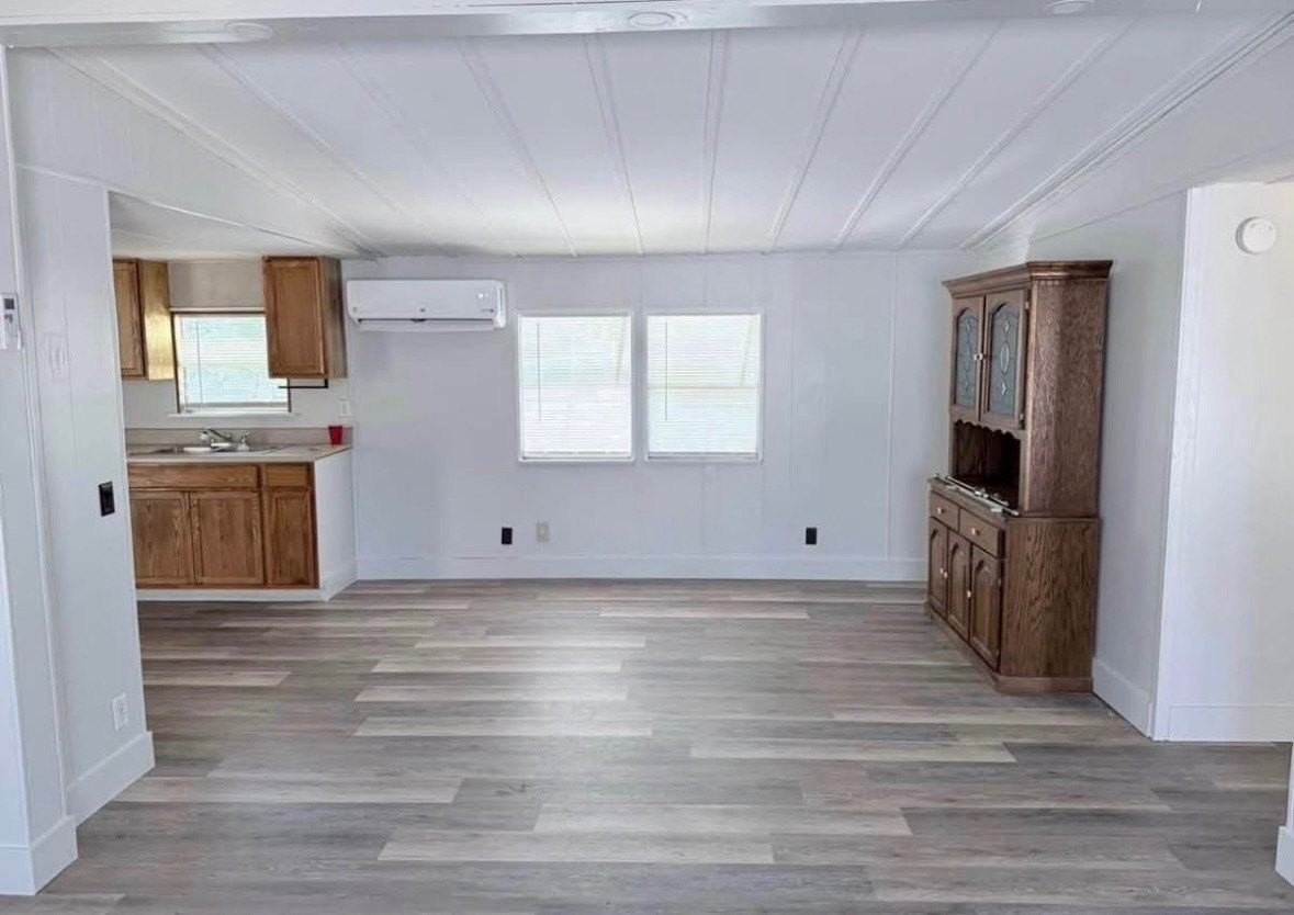 20504 Spanish Ln - Photo 3 of 21