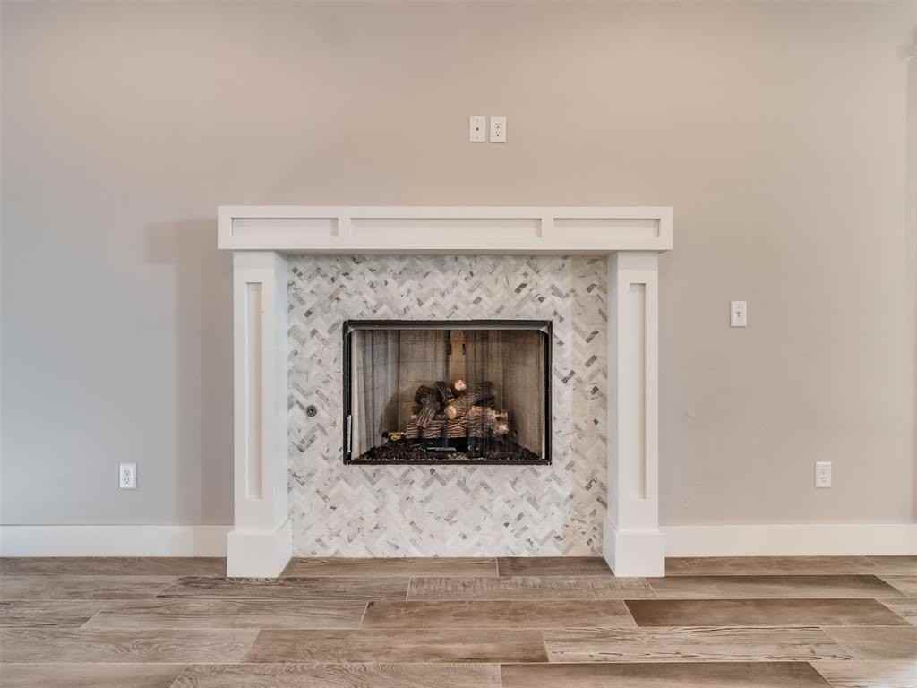 2425 Rumble Ln - Photo 7 of 36