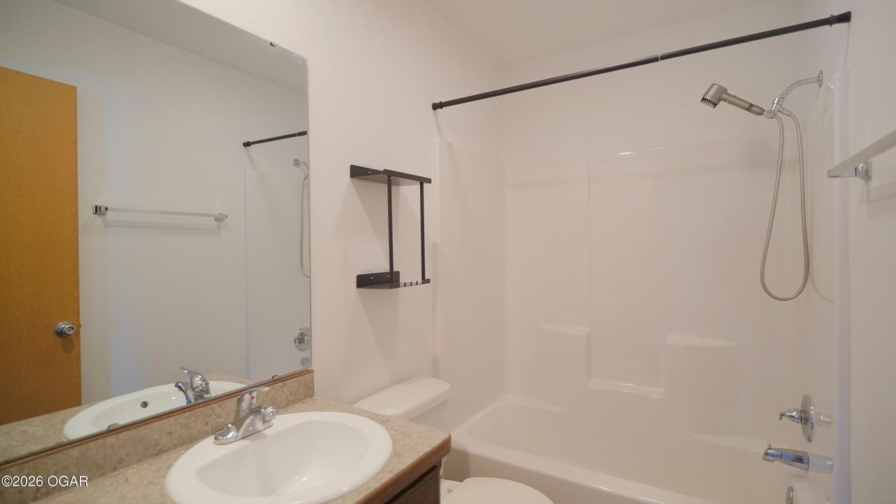 613 S Arch St - Photo 7 of 13
