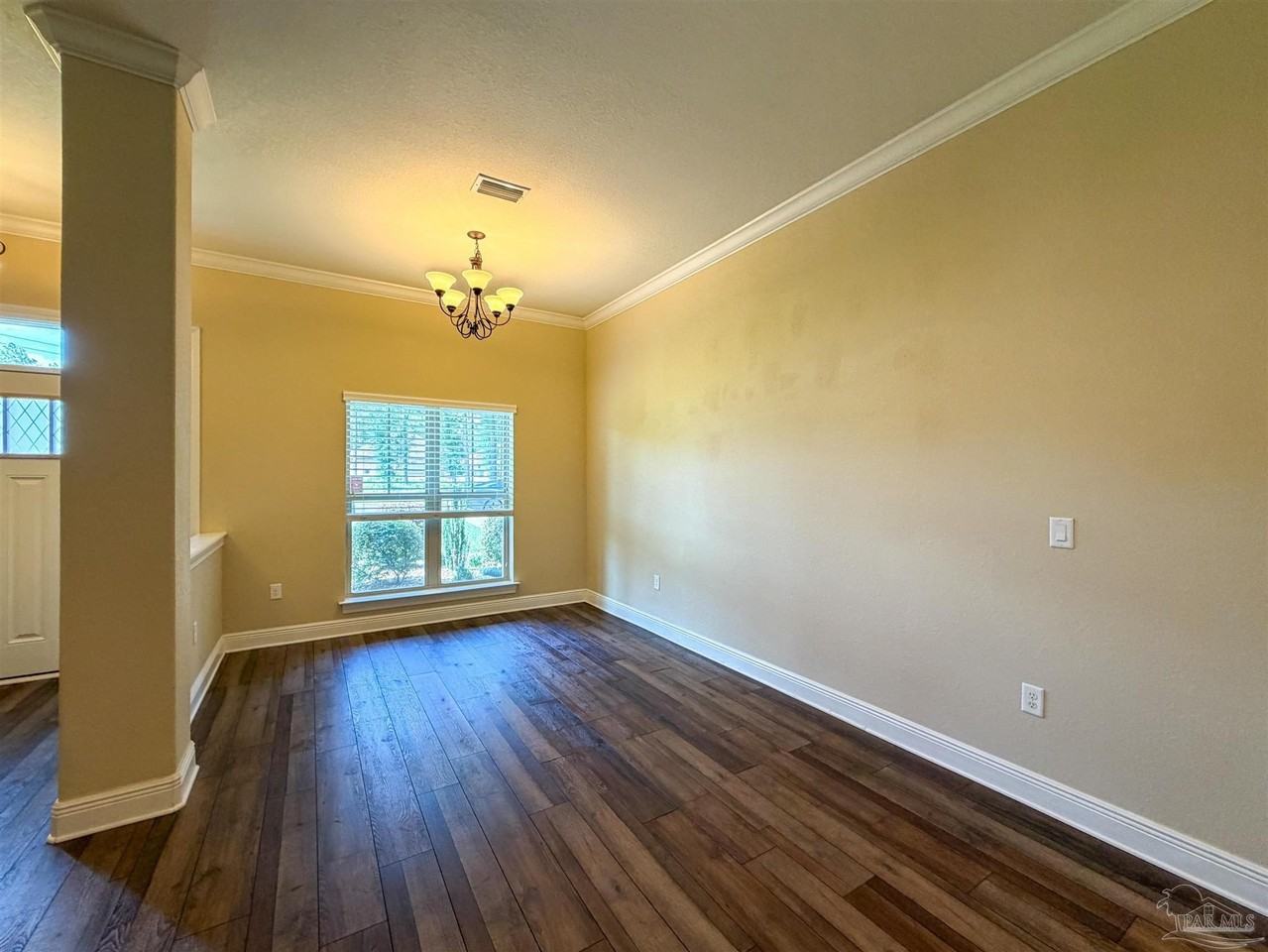 5573 Nate Ln - Photo 6 of 37