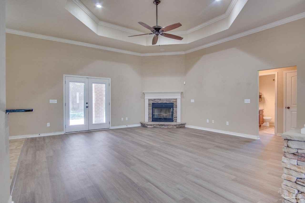 5485 Tucker Cir - Photo 6 of 34