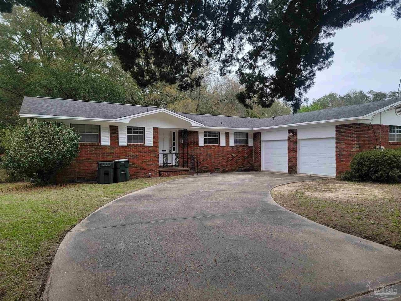 917 N 70th Ave