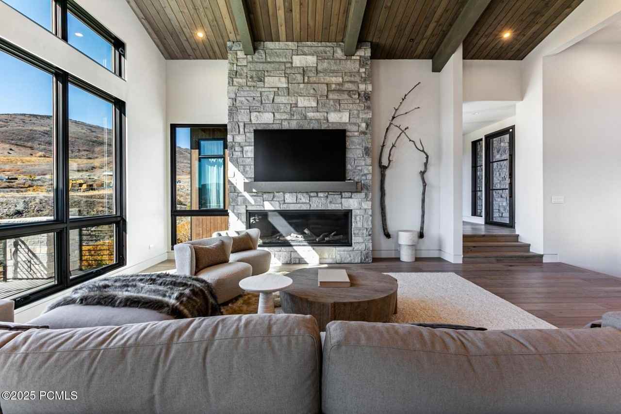 1673 W Centaur Ct - Photo 6 of 47