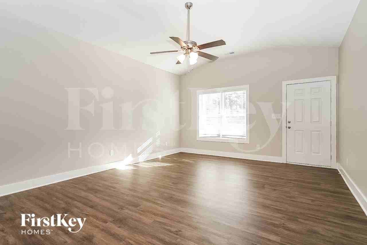 4727 Holders Rd - Photo 4 of 18