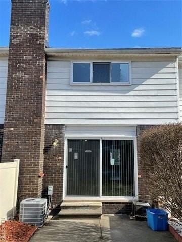 13958 Champagne Dr - Photo 2 of 23