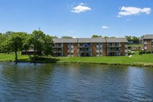 featured image of 1970 Klingensmith Rd #8
