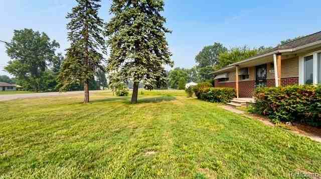 38803 Ecorse Rd - Photo 5 of 18