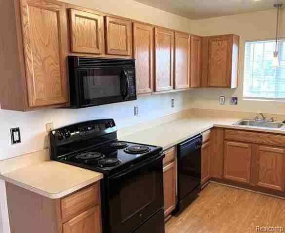 23338 Poplar Dr - Photo 7 of 18