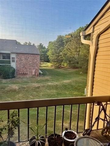 20721 Indian Creek Dr - Photo 3 of 21