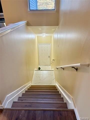 20721 Indian Creek Dr - Photo 5 of 21