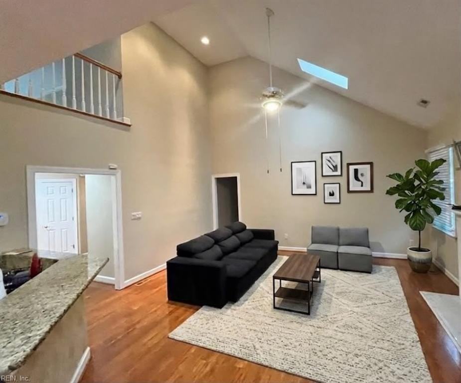 305 Fairway Ln - Photo 5 of 22