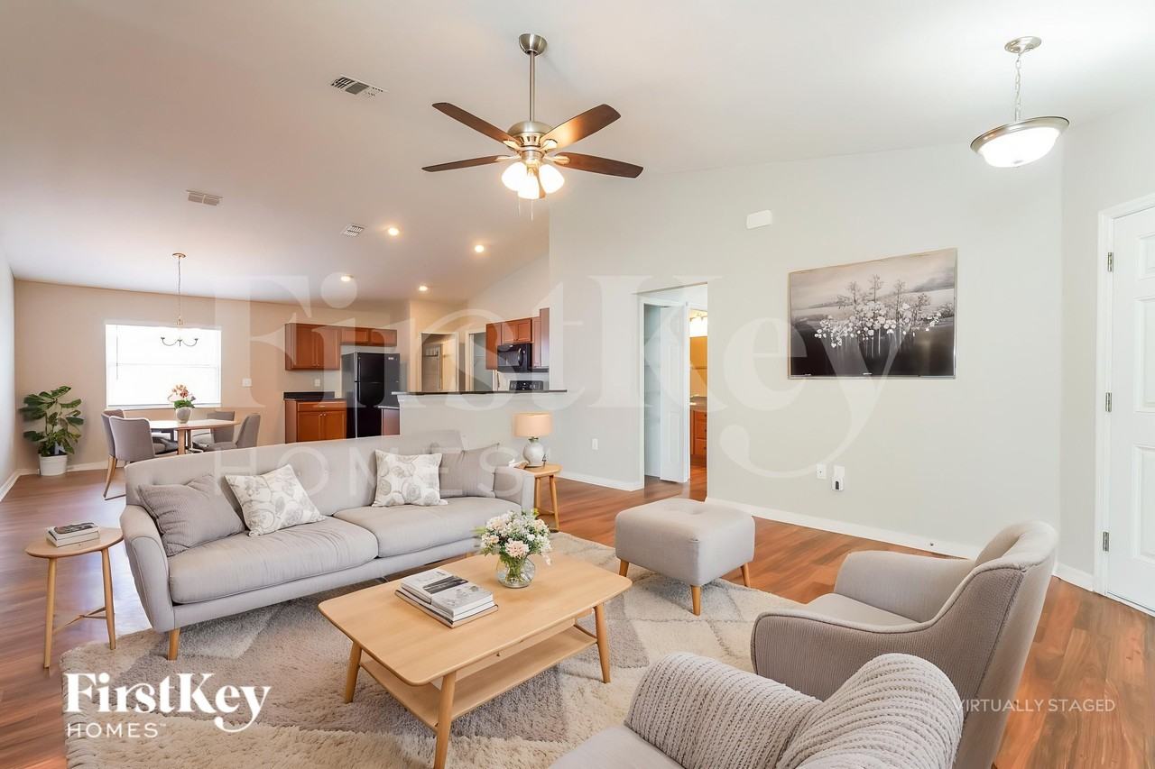 881 Greenshank Dr - Photo 4 of 19