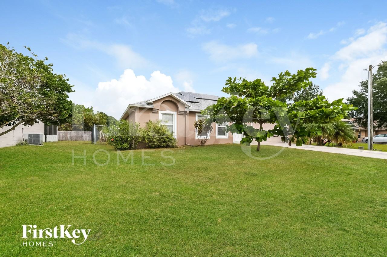 11 Coventry Ct - Photo 2 of 19