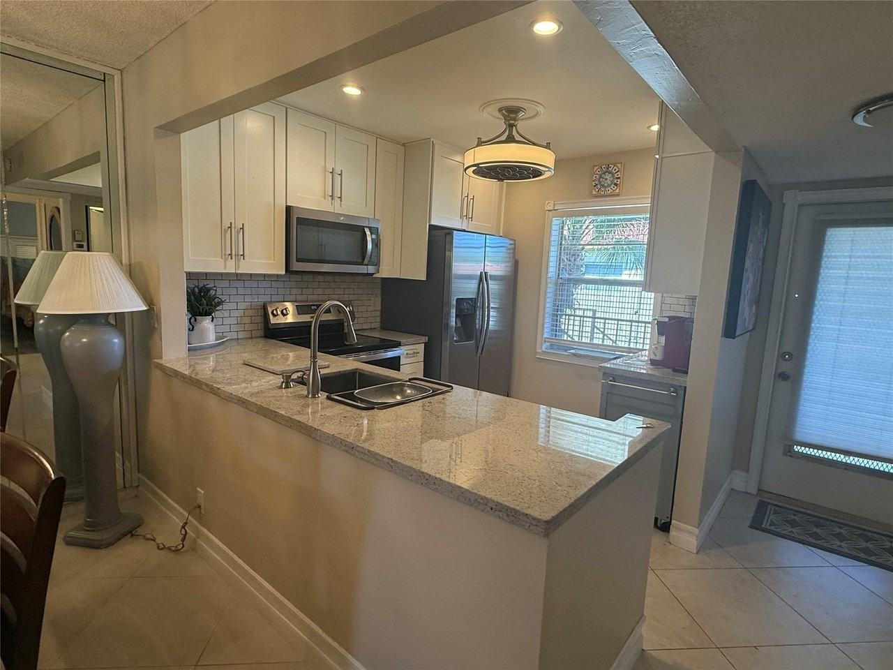 32 Abbey Ln #207 - Photo 6 of 18