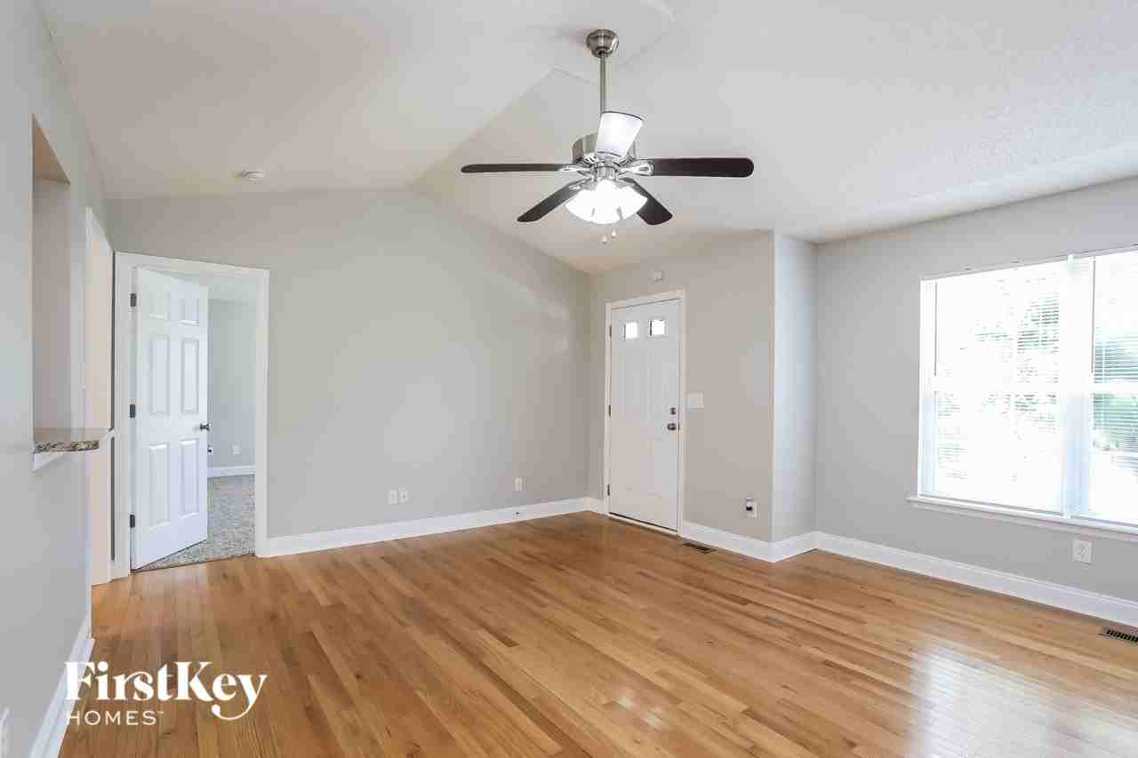 3508 Sidneys Way - Photo 5 of 15
