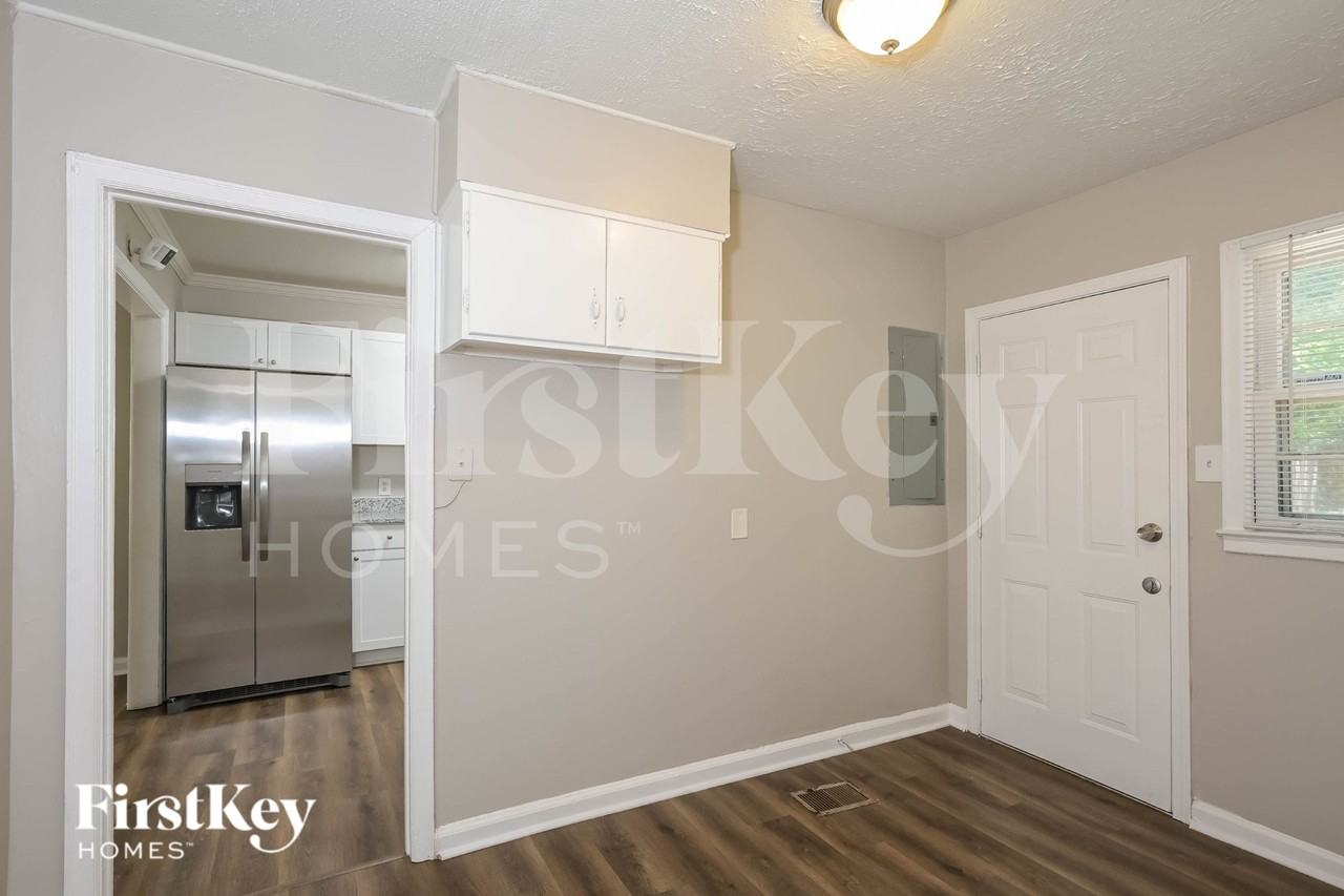 2668 Hood Ave Nw - Photo 5 of 19