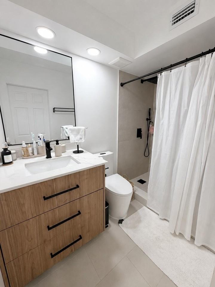 4823 Nw 9th Ave - Photo 2 of 6