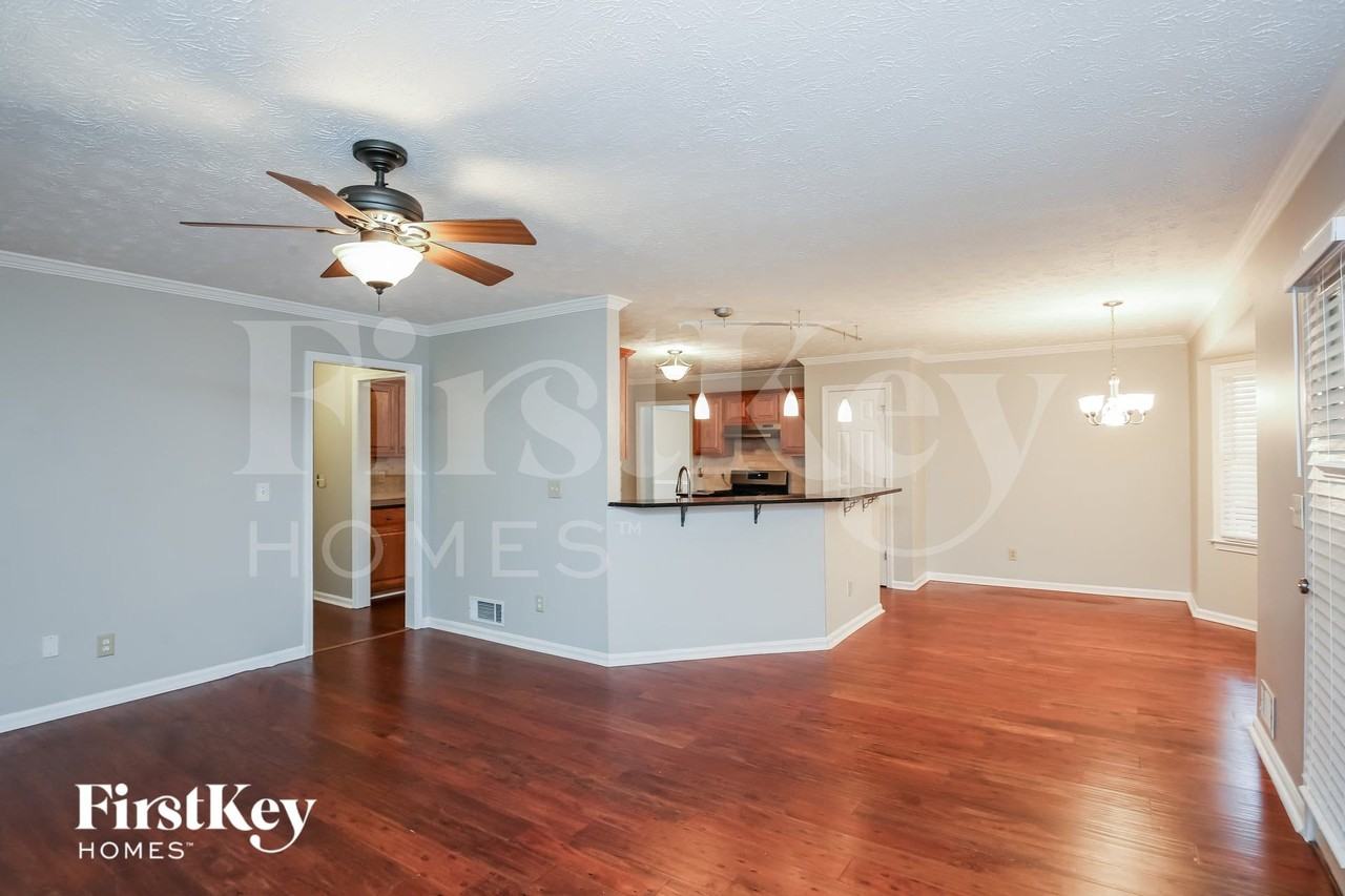 100 Timber Springs Way - Photo 3 of 15