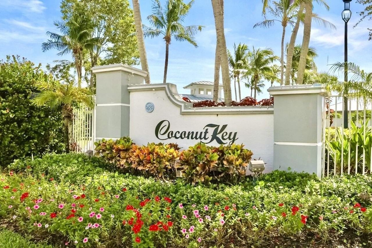 168 Coconut Key Ln - Photo 2 of 31