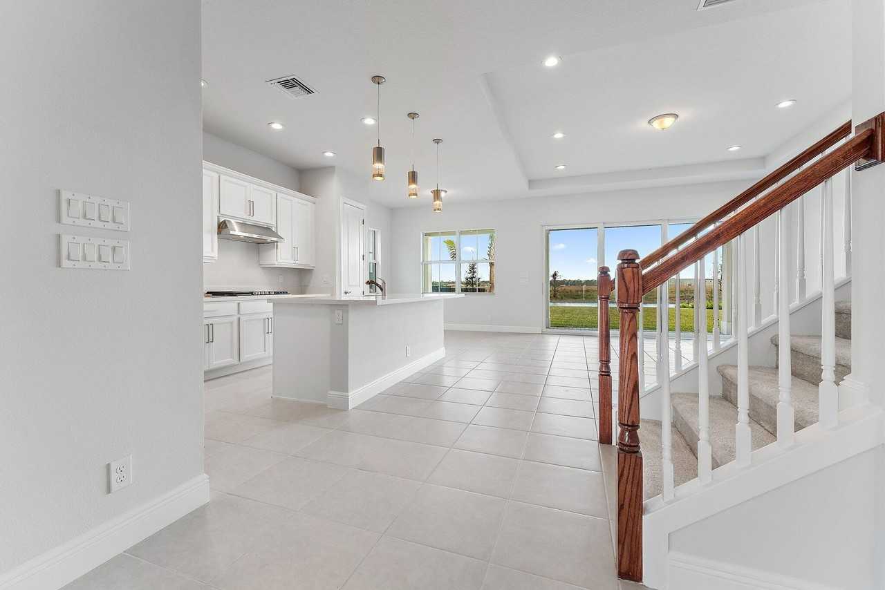 12550 Nautilus Cir - Photo 6 of 50
