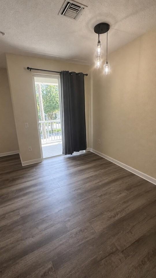 2039 Shoma Dr #2039 - Photo 2 of 4