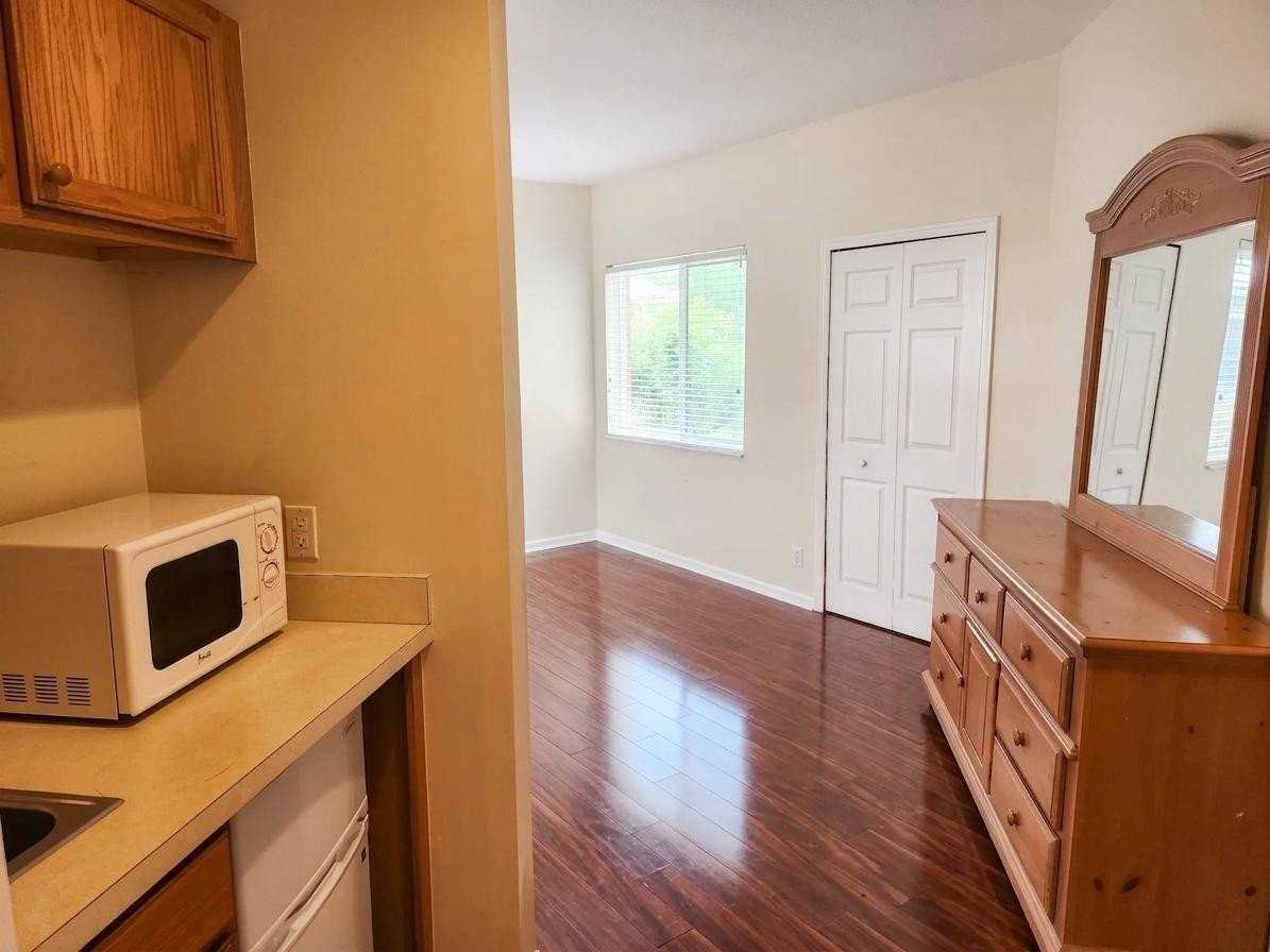 8330 Mulligan Cir #B - Photo 5 of 14