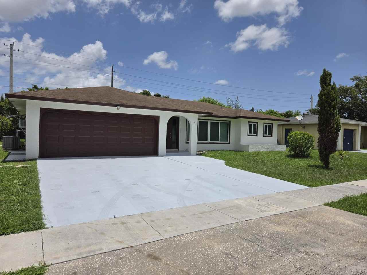 4911 Ataman St - Photo 2 of 31