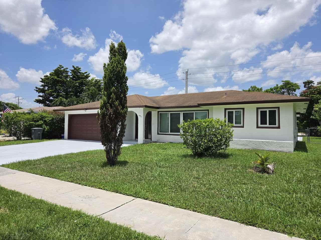4911 Ataman St - Photo 3 of 31