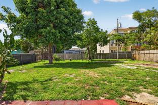 423 Sw 11th Ct #A - Photo 1 of 1