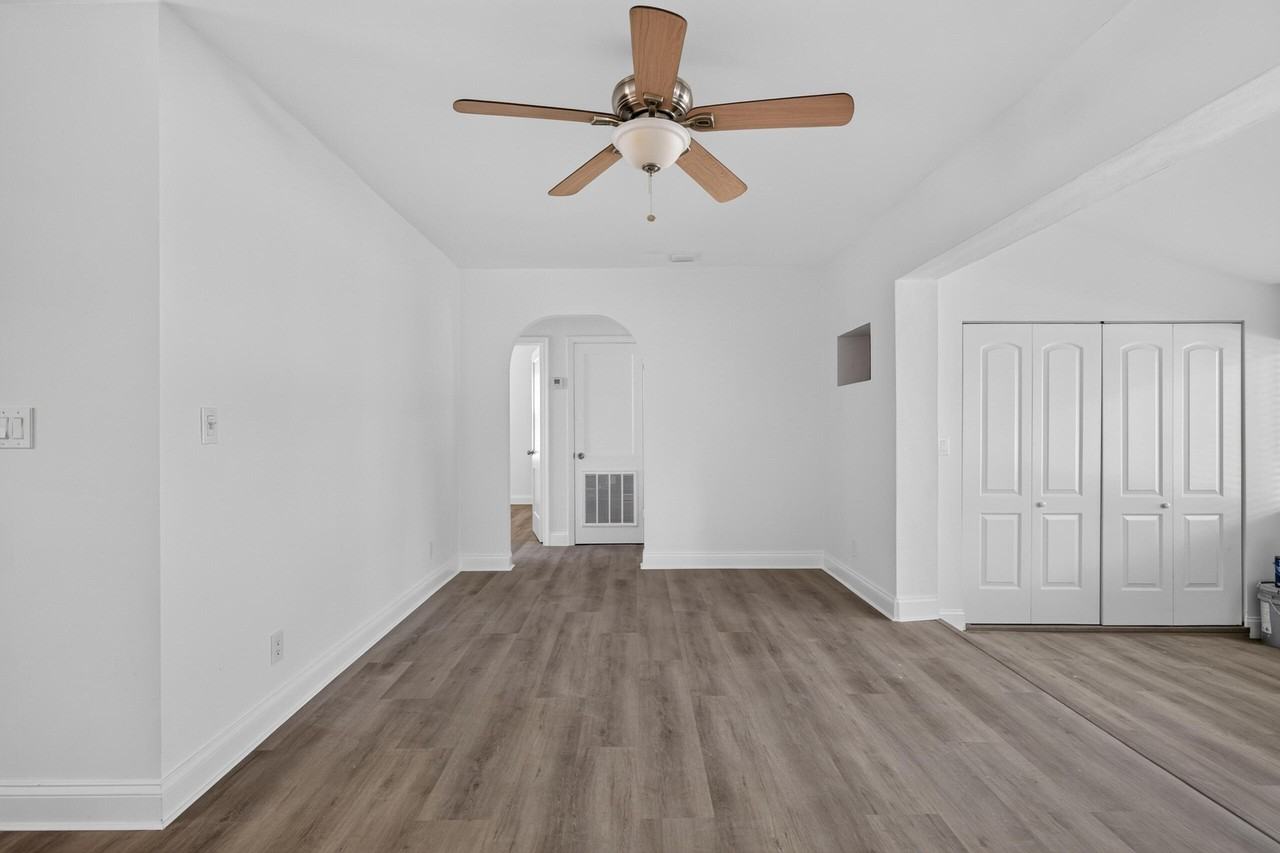 423 Sw 11th Ct #A - Photo 3 of 20