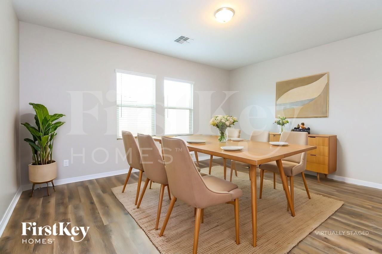 398 W Powell Dr - Photo 6 of 18