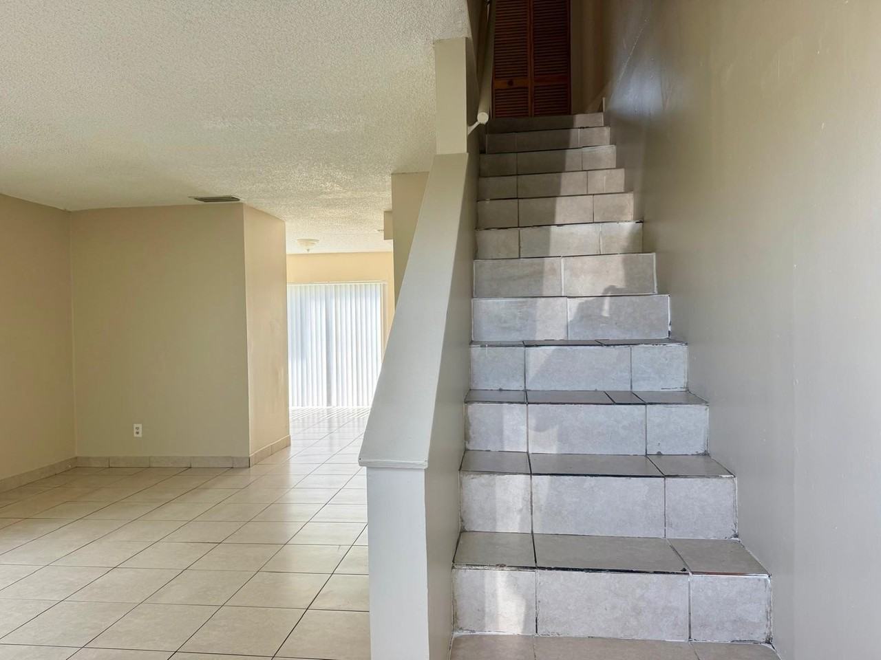 1920 Nw 58th Ter - Photo 6 of 15