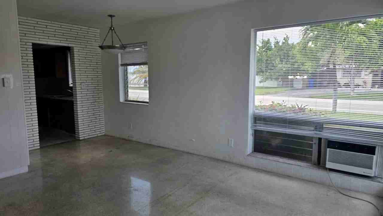 2734 Ne 32nd St #1 - Photo 6 of 16