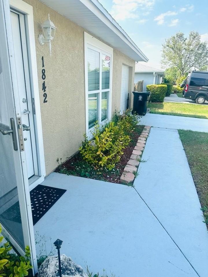 1842 Sw Morelia Ln - Photo 2 of 12