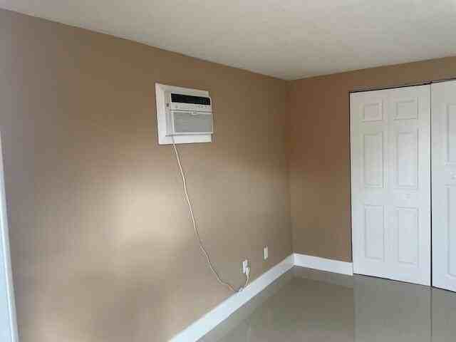 6432 Sw 18th Ct #B - Photo 2 of 13