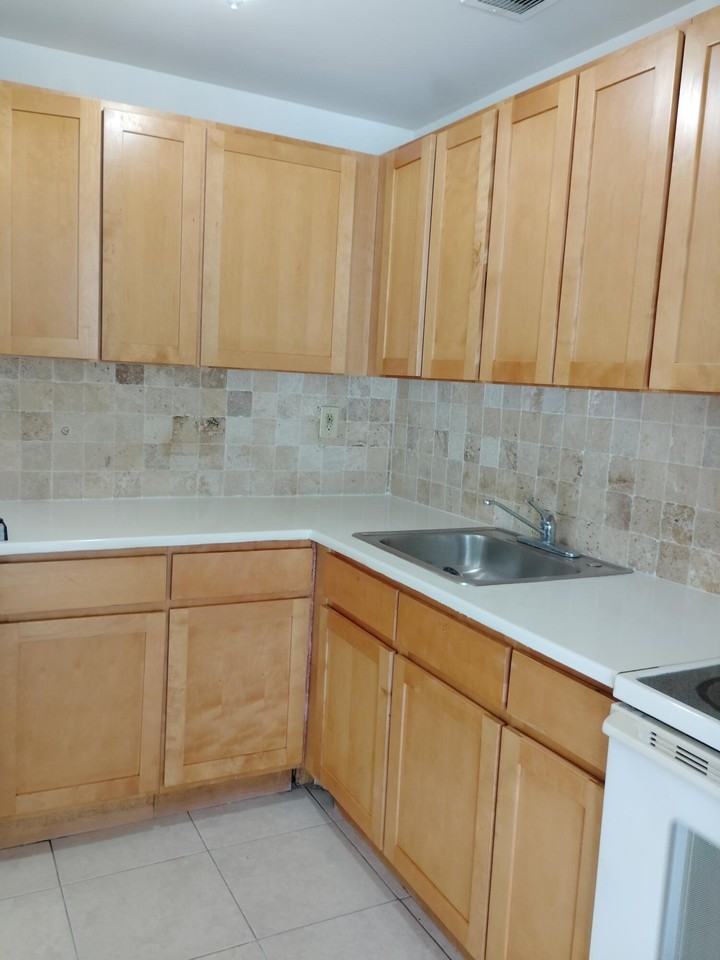 407 Executive Center Dr #110 - Photo 5 of 8
