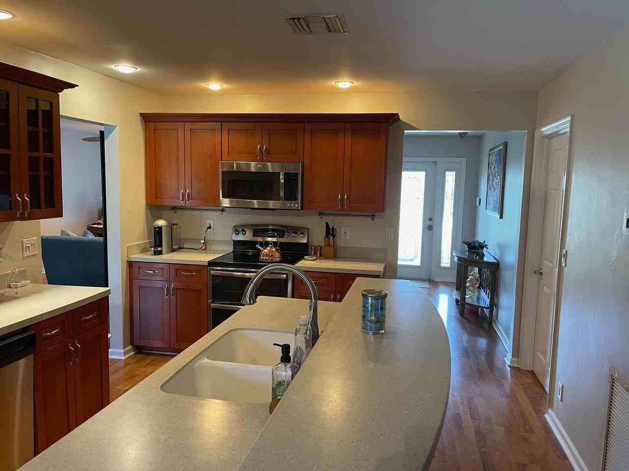 3306 Nw 28th Ter - Photo 4 of 15