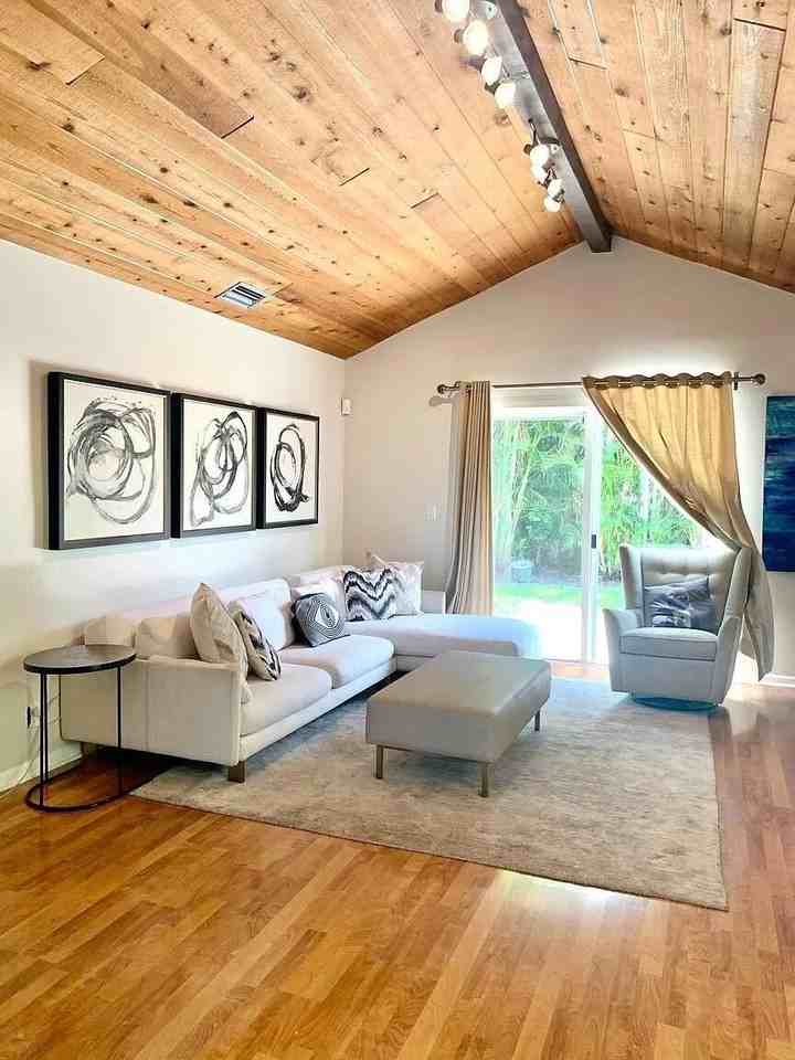 3306 Nw 28th Ter - Photo 6 of 15