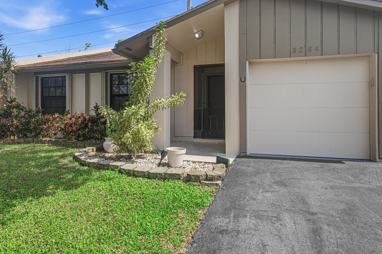 5284 Breadfruit Cir - Photo 5 of 50
