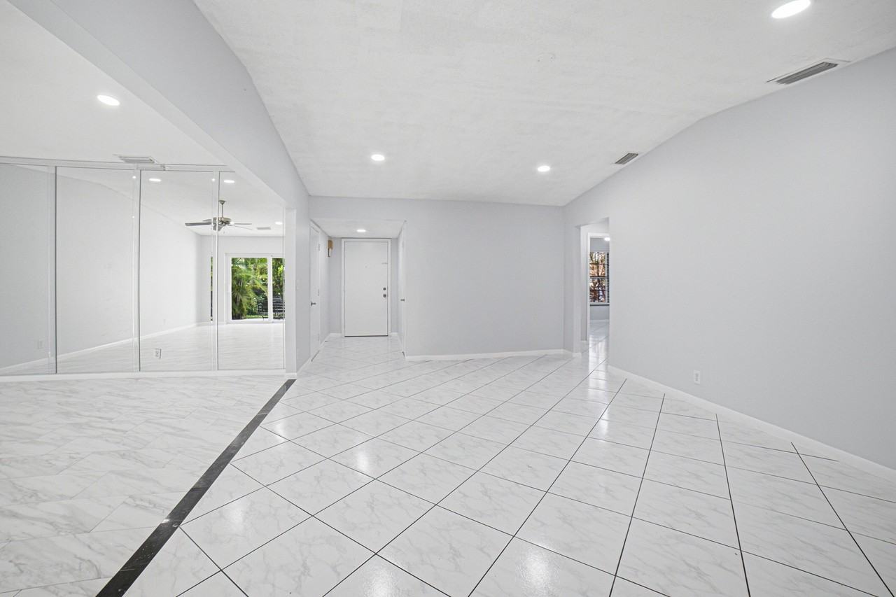 5284 Breadfruit Cir - Photo 7 of 50
