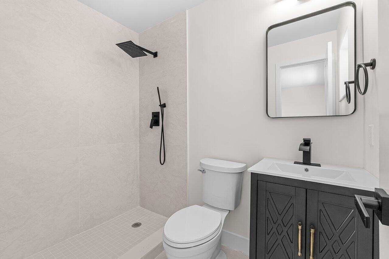 4498 Nw 2nd Ave #4500 - Photo 6 of 10