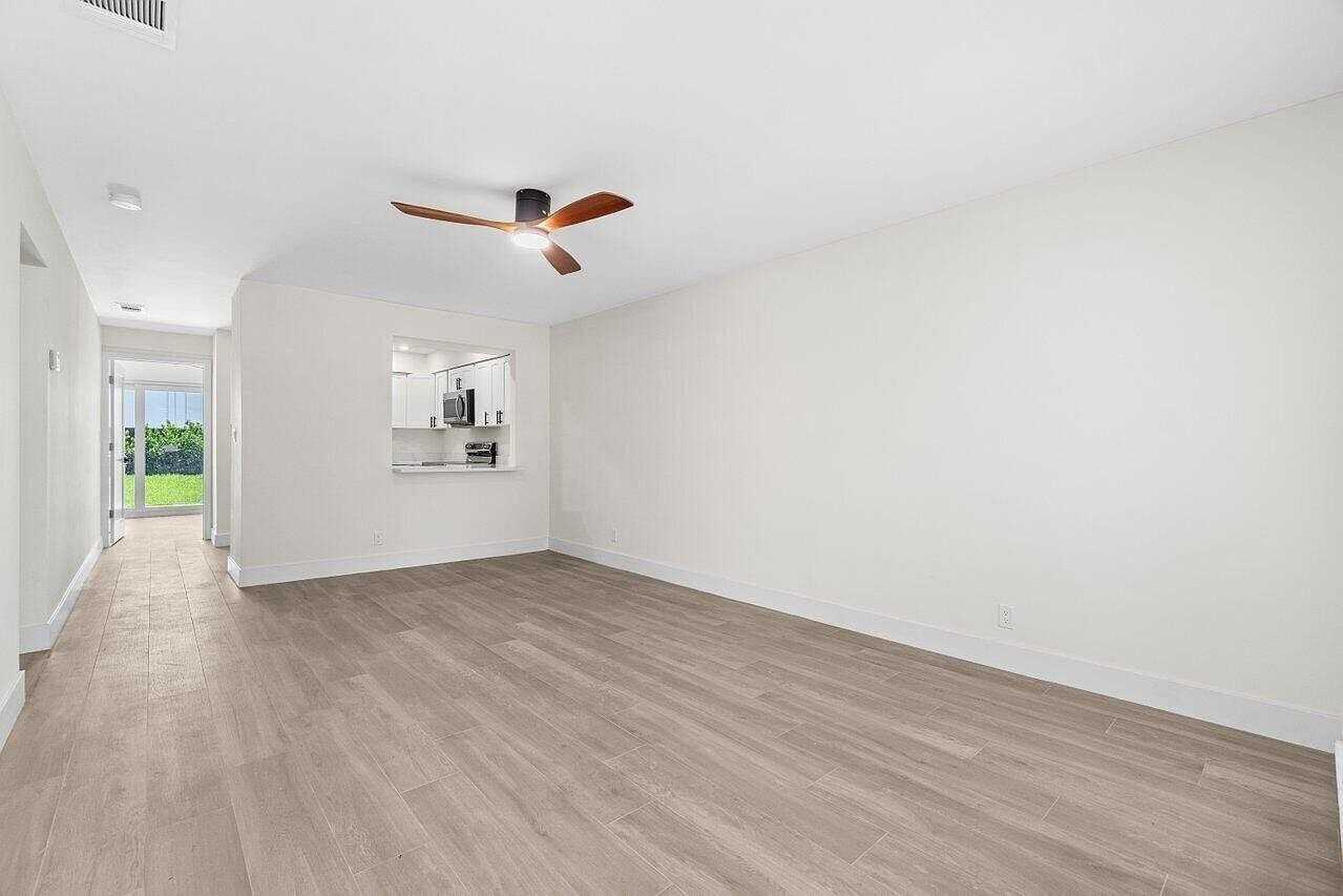 4498 Nw 2nd Ave #4500 - Photo 7 of 10