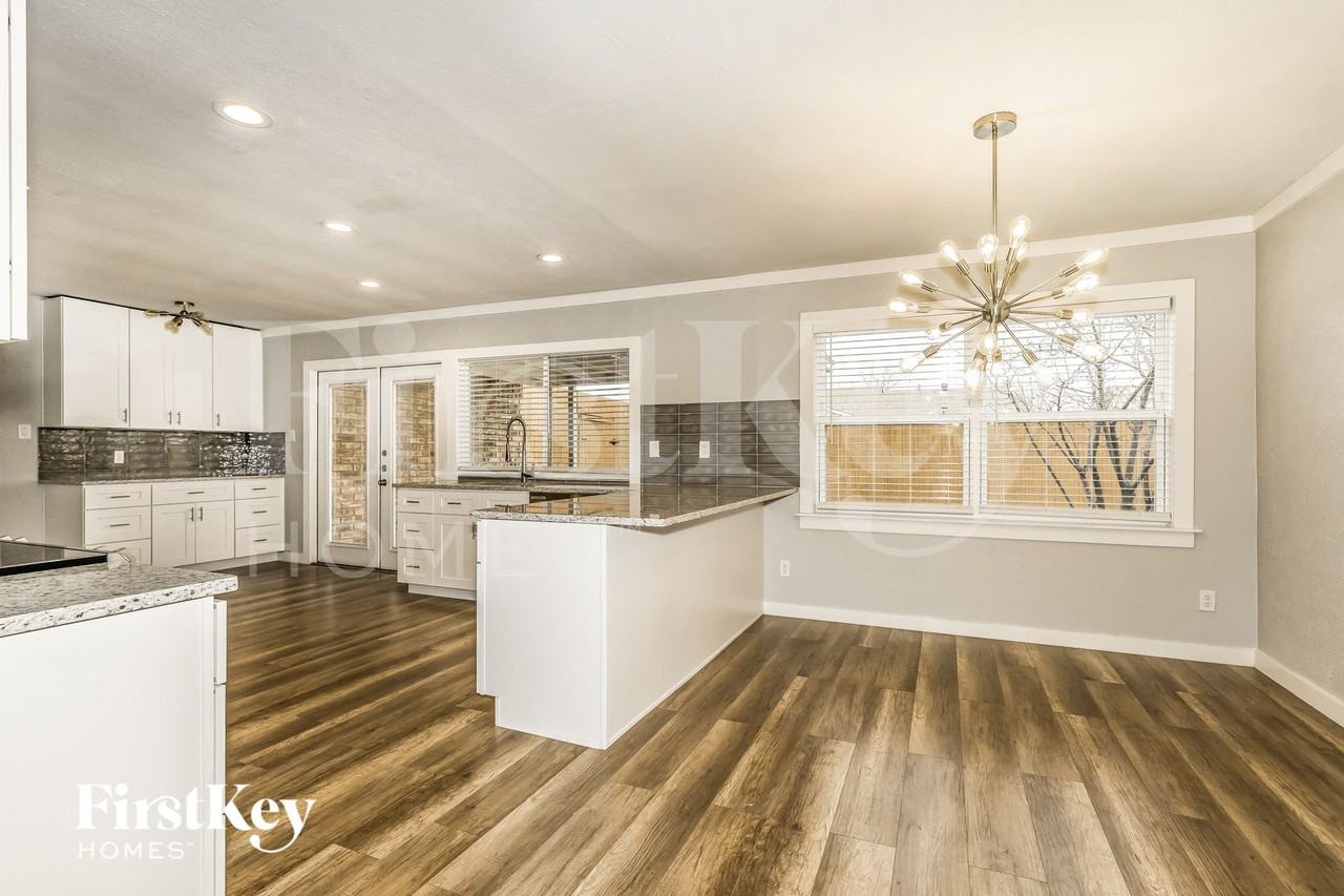 2130 Meadfoot Rd - Photo 5 of 15