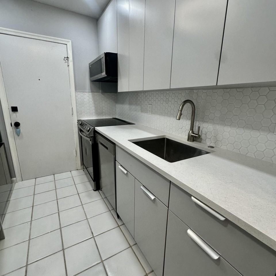 2171 Ne 66th St #828 - Photo 5 of 27