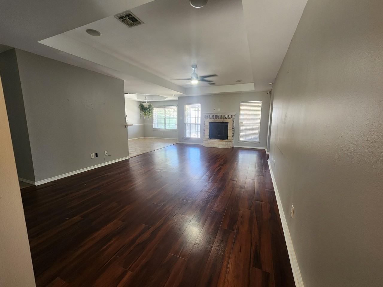 714 Penhurst Ct - Photo 2 of 13