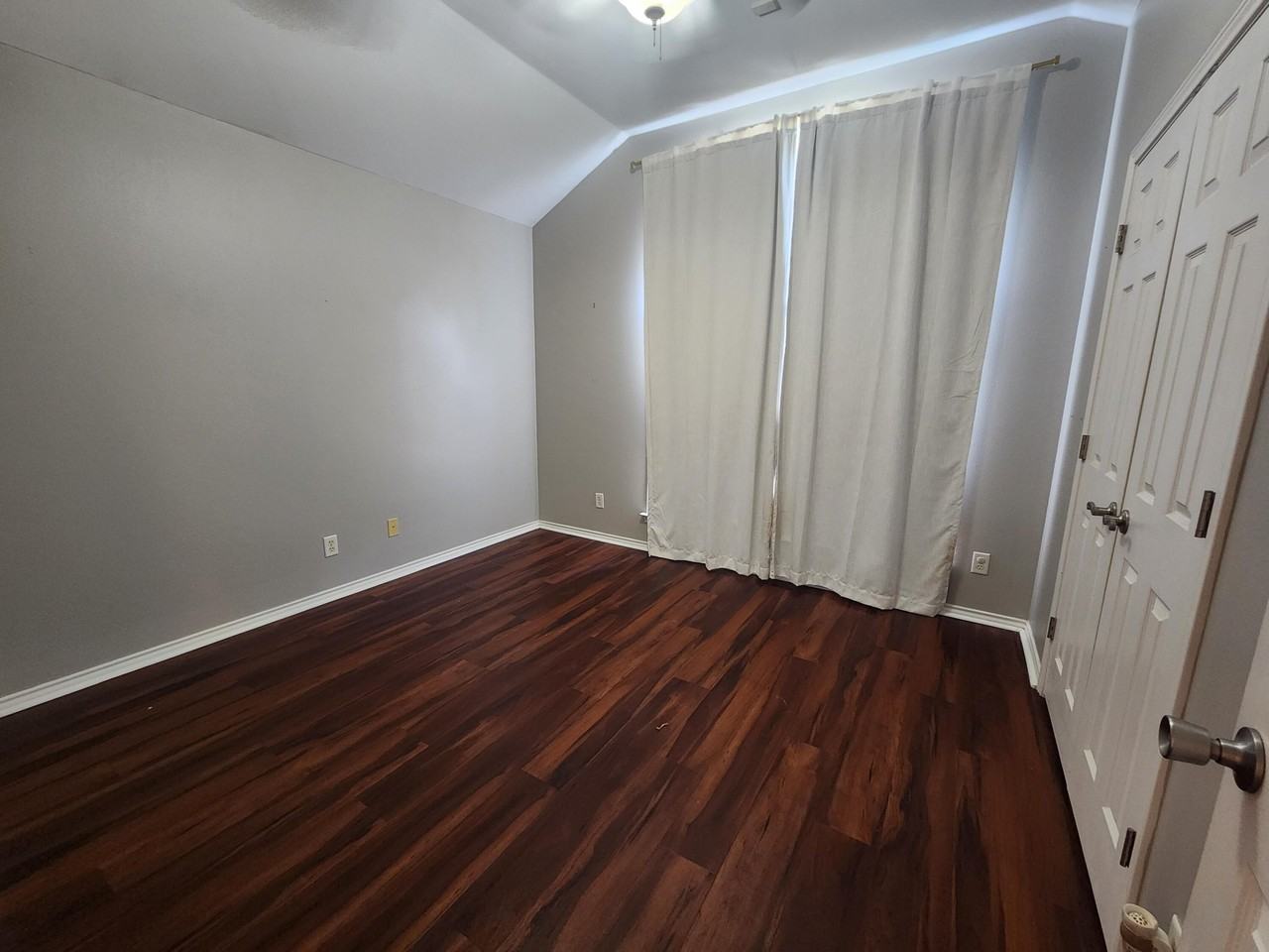 714 Penhurst Ct - Photo 6 of 13
