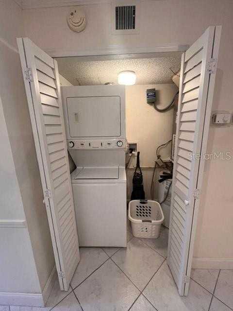 1614 Stickney Point Rd #102 - Photo 7 of 34