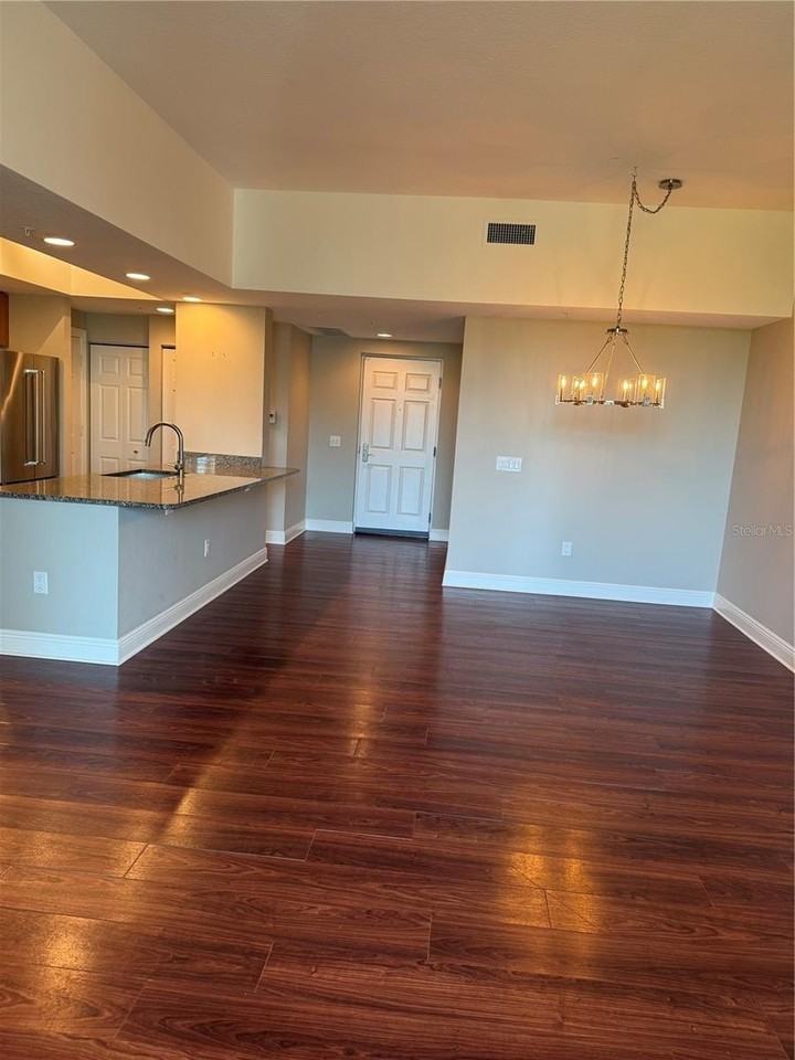800 N Tamiami Trl #211 - Photo 7 of 32