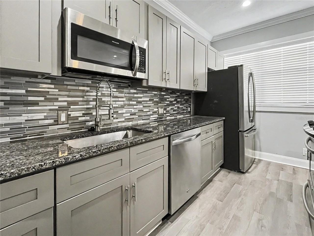 408 Armada Rd S #2 - Photo 4 of 8